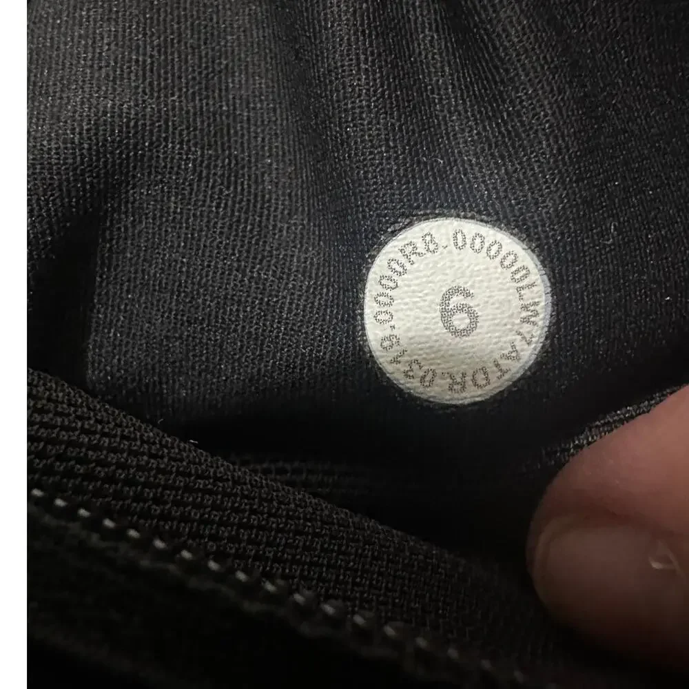 Lululemon Speed Up Short in the Heritage 365 Camo Deep Coal Multi Hotty Hot Sz 6 - Picture 4 of 8